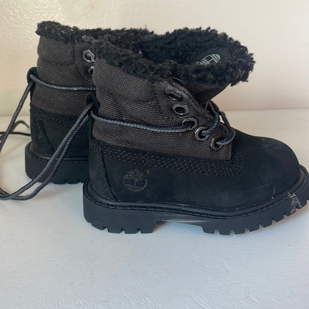 Timberland teddy fleece black toddler boots size 4